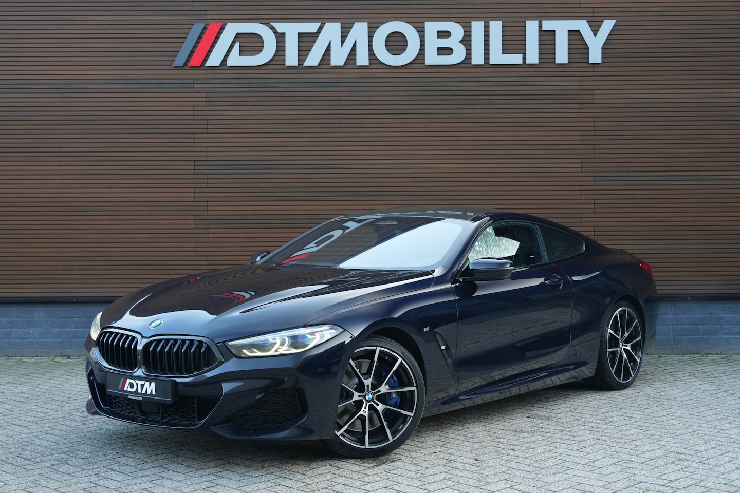 BMW 8-serie - 840d xDrive High Executive | M Carbondak + M Sportpakket | Harman Kardon | Individual Lede - AutoWereld.nl