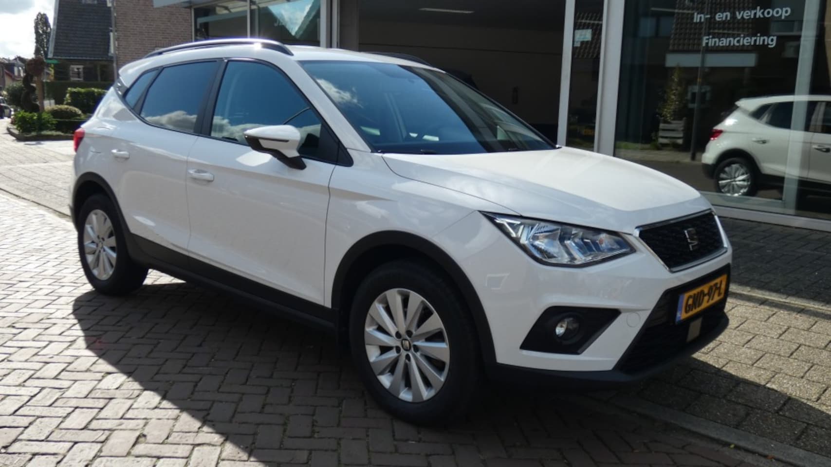 Seat Arona - 1.0 TSI  DSG AUTOMAAT / AIRCO  /APPLE CARPLAY / CRUISE / L.M.V 1 - AutoWereld.nl