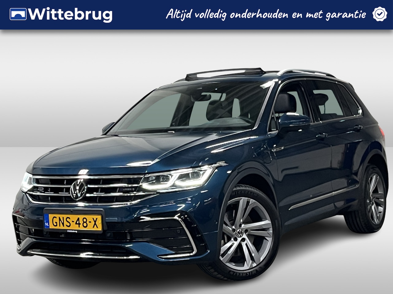 Volkswagen Tiguan - 1.4 TSI eHybrid R-Line Business+ Automaat | Schuifdak | Adaptive cruise | Electrische acht - AutoWereld.nl