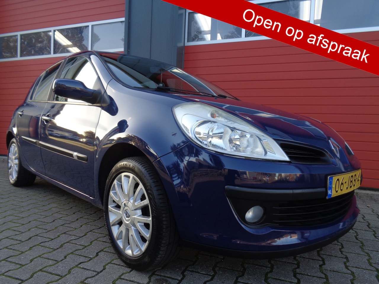 Renault Clio - 1.2-16V Collection Airco LMV 5DRS Trekhaak NL-Auto Leuke Auto - AutoWereld.nl