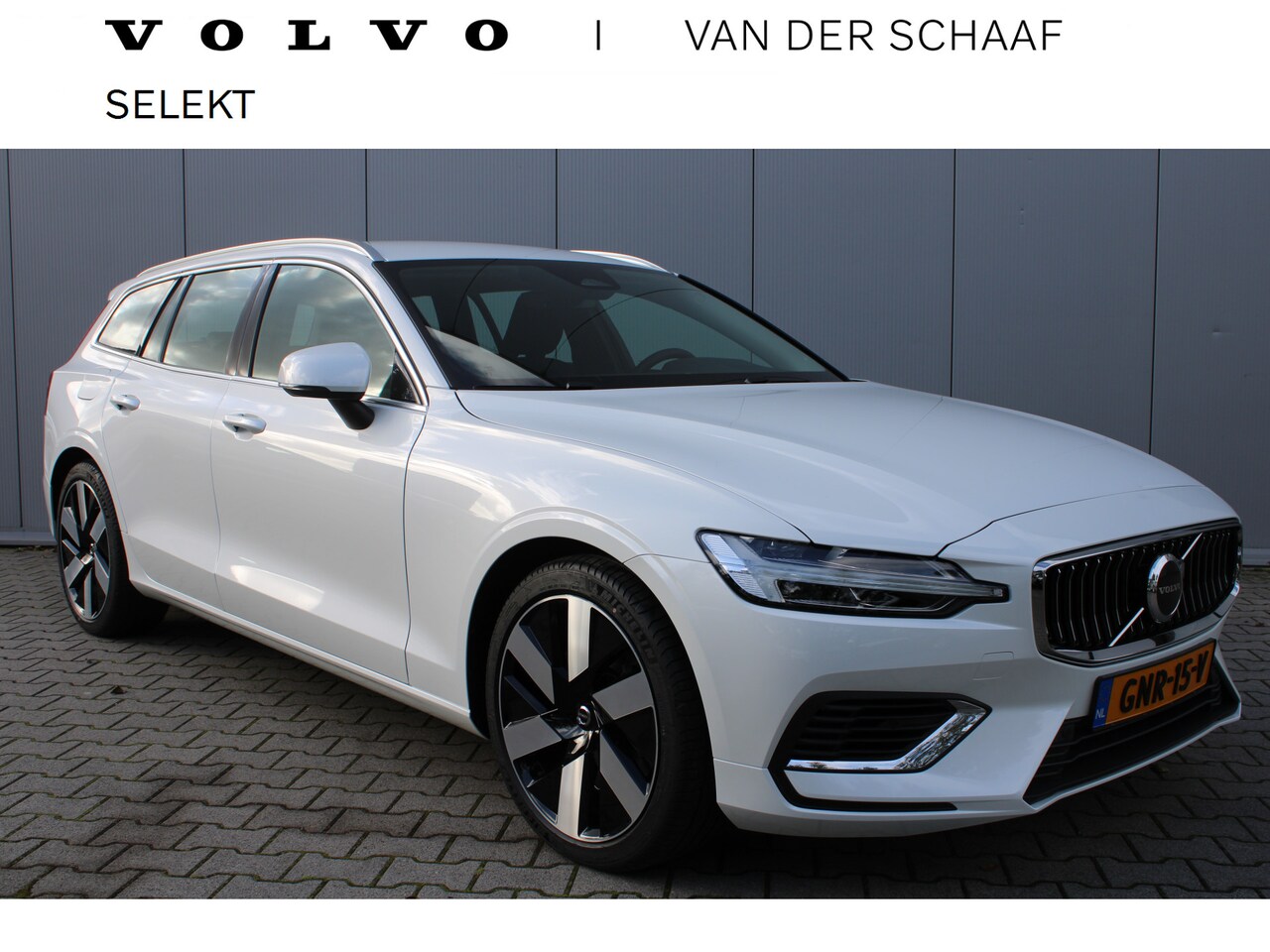 Volvo V60 - 2.0 T6 Recharge AWD Essential Edition Adaptieve Cruise - AutoWereld.nl