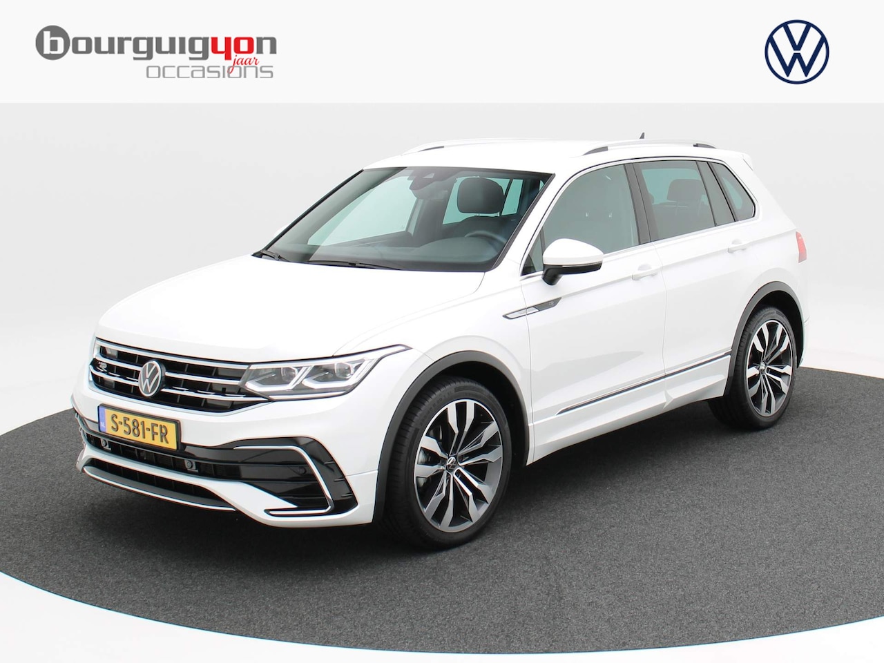 Volkswagen Tiguan - 1.5 TSi 150 Pk DSG R-Line Business+ | Navi | 20 Inch | Full LED | Camera | Adapt. Cruise | - AutoWereld.nl