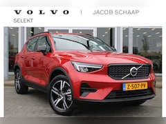 Volvo XC40 - B4 Plus Dark / H&K Audio / Trekhaak / Camera / Adapt. Cruise / Verw. Voorstoelen