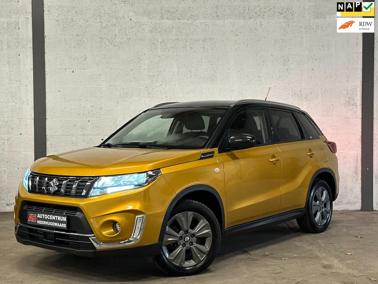 Suzuki Vitara - 1.4 Boosterjet Select Smart Hybrid AllGrip AUT|Camera|Navi Carplay|Cruise|Dealer Onderhoud - AutoWereld.nl