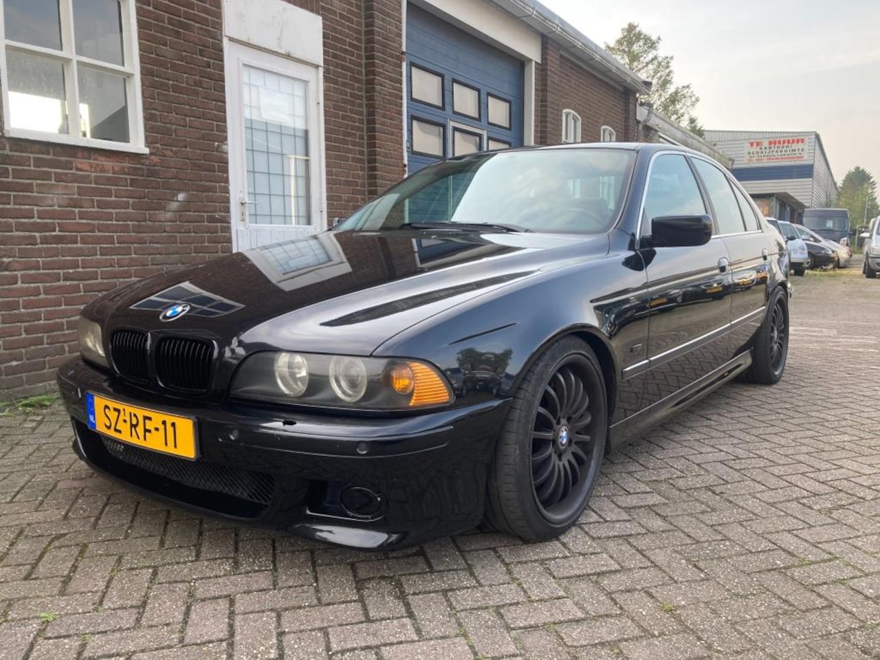 BMW 5-serie - 523i Executive M PAKKET Bj 1998 YOUNGTIMER Vol opties APK TOT 10-2025 - AutoWereld.nl