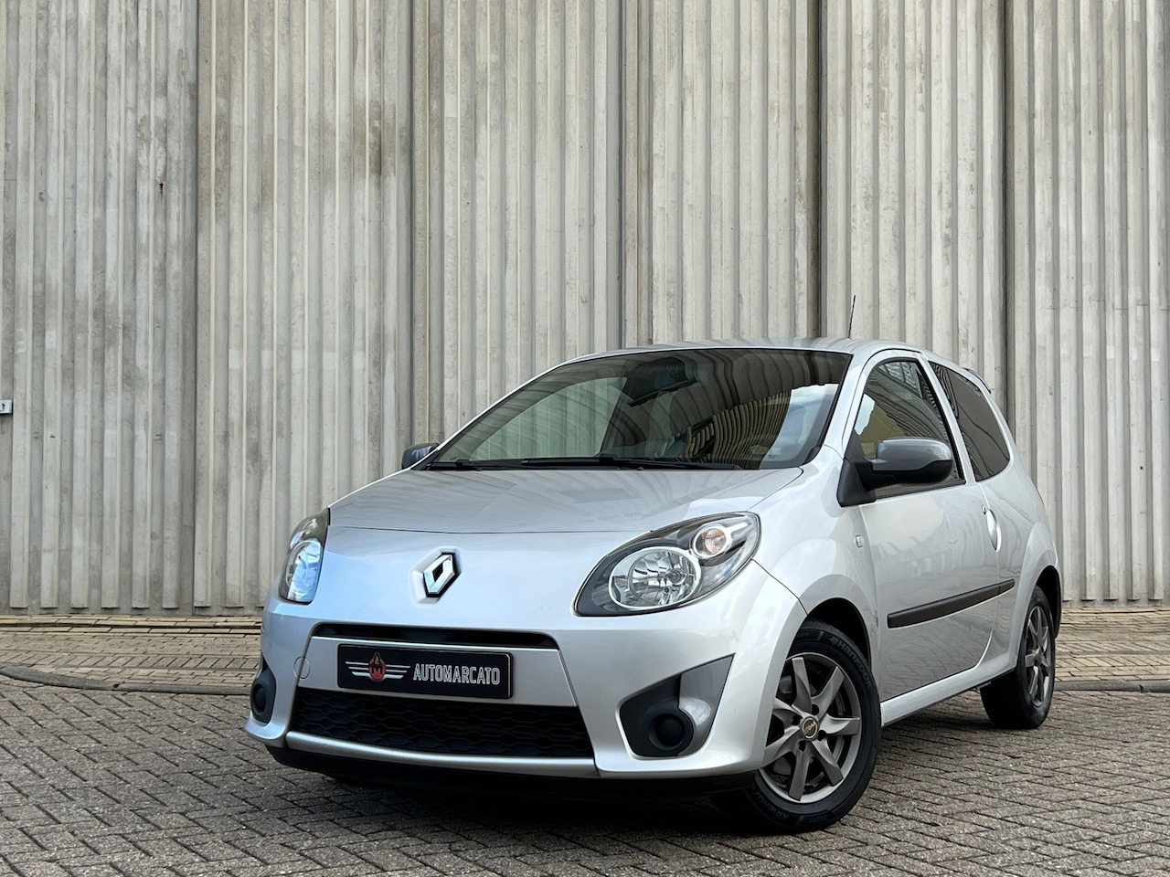 Renault Twingo - 1.2-16V Collection | Airco | Sportwielen | Spoiler | Privacy | Distributie vervangen | Nie - AutoWereld.nl