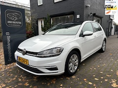 Volkswagen Golf - 1.0 TSI Panoramadak / Camera / Navi