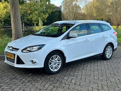 Ford Focus Wagon - 1.0 EcoBoost Titanium 2013 6-bak Cruise control Stoelverwarming Climate control Ruime auto