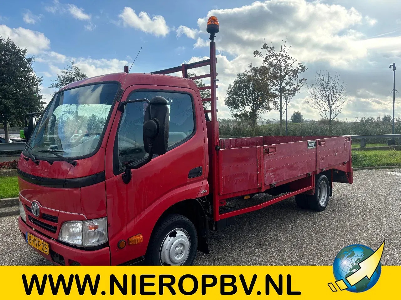 Toyota Dyna - 150 3.0 D-4D Oprijwagen Met Lier & Oprijplaten EURO 5 - AutoWereld.nl