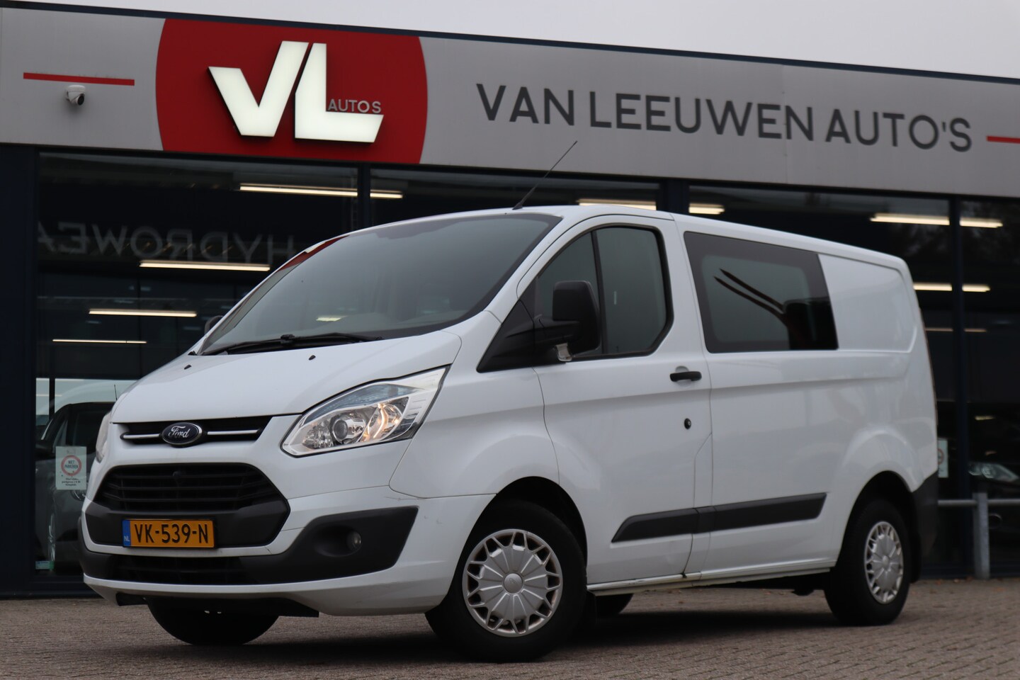 Ford Transit Custom - 270 2.2 TDCI L1H1 Trend DC | Cruise Control | Airco | 5 Zits | Trekhaak | - AutoWereld.nl