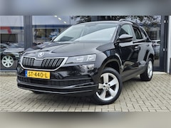 Skoda Karoq - 1.0 TSI Ambition Business + APPLE CARPLAY + CRUISE + BLUETOOTH + NAVI + LEDERPAKKET