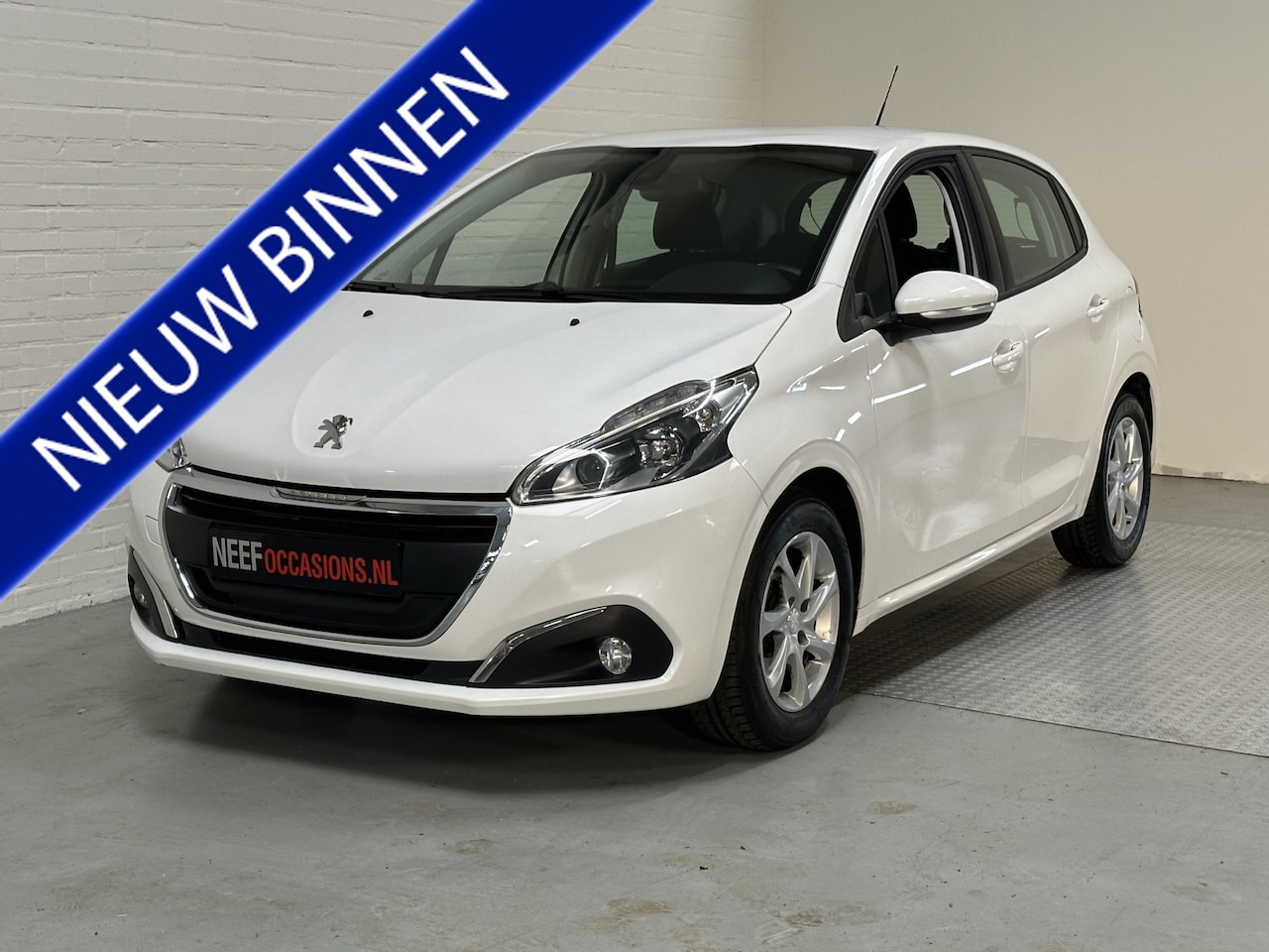 Peugeot 208 - 1.2 PureTech Blue Lease Active AIRCO / CRUISE / STOELVRM /ELK.PAKKET - AutoWereld.nl