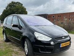 Ford S-Max - 2.0 Titanium FlexiFuel Cruise Control, parkeersensoren, climate control, regensensor, ruime auto