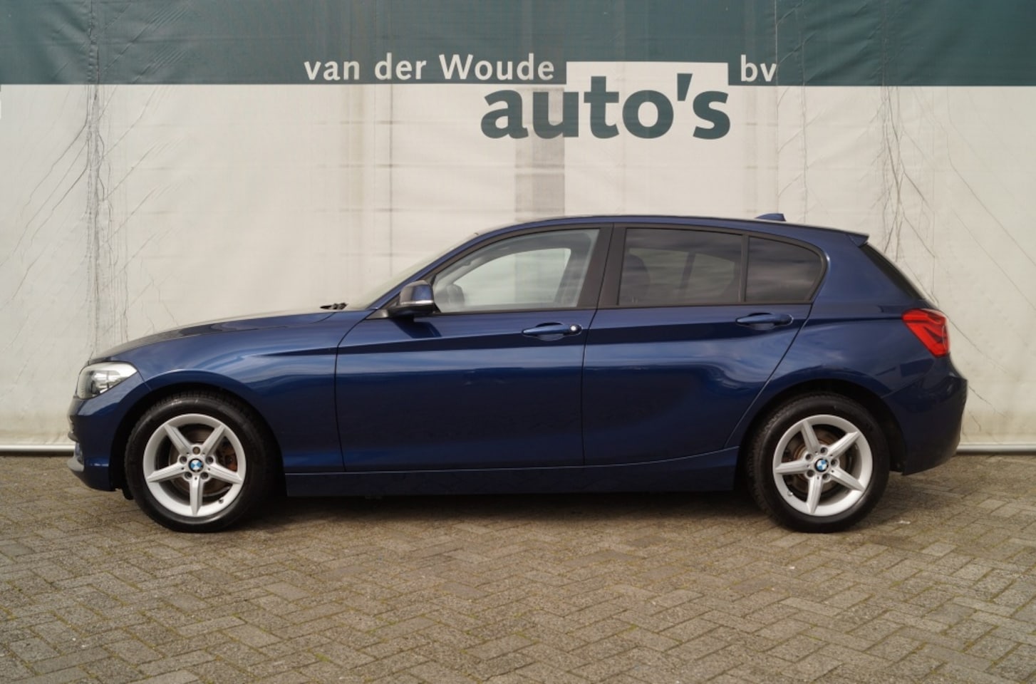 BMW 1-serie - 118d 150pk Executive -LEER-S.DAK-ECC-NAVI-PDC- - AutoWereld.nl