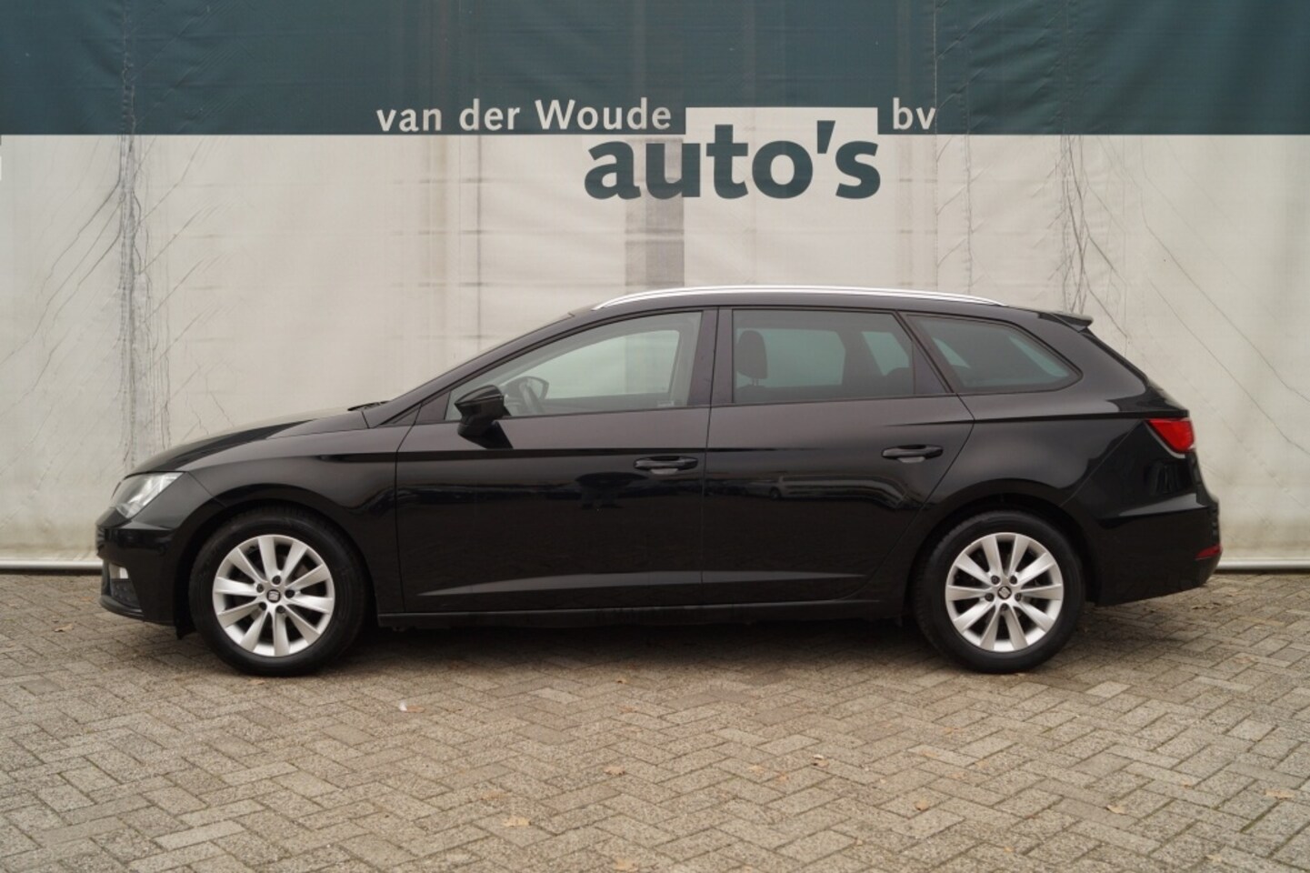 Seat Leon ST - 1.0 EcoTSI 115pk Style Business -PDC-NAVI-ECC- - AutoWereld.nl