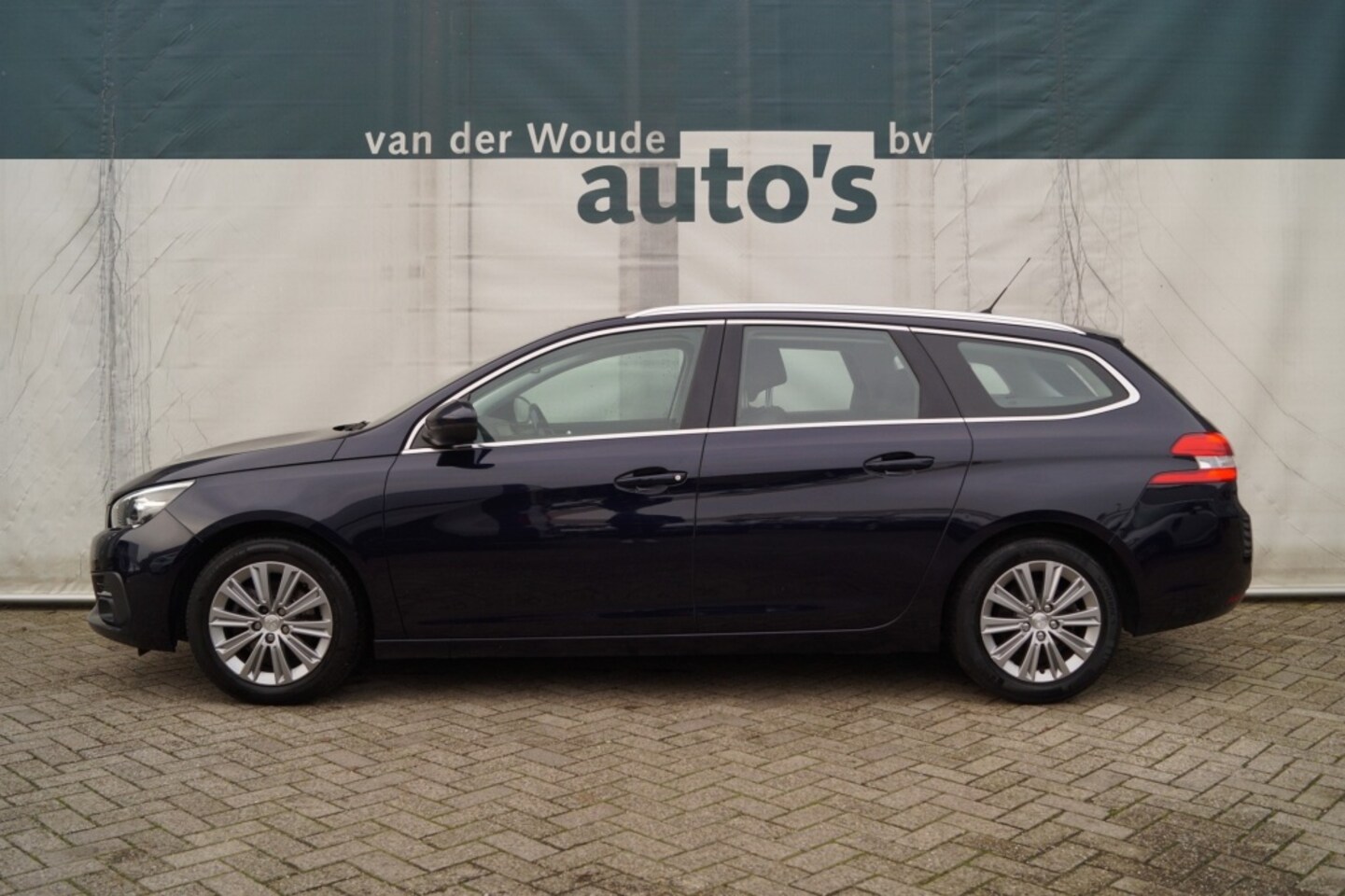 Peugeot 308 SW - 1.2 PureTech Allure -NAVI-ECC-PDC-DAB- - AutoWereld.nl