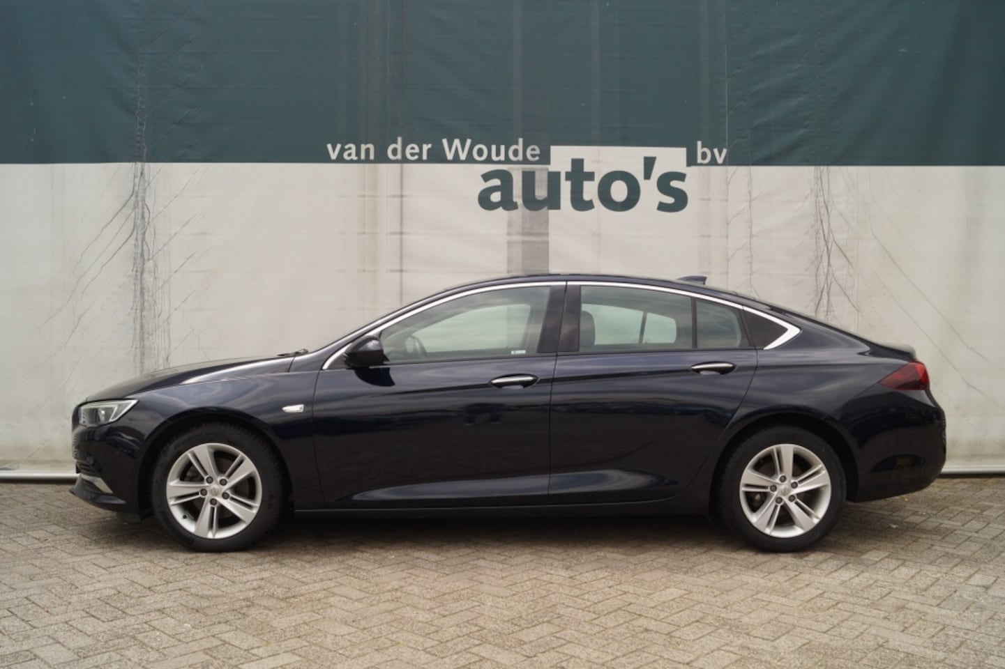 Opel Insignia - 1.6 CDTI 110pk Business Executive -ECC-PDC-NAVI- - AutoWereld.nl