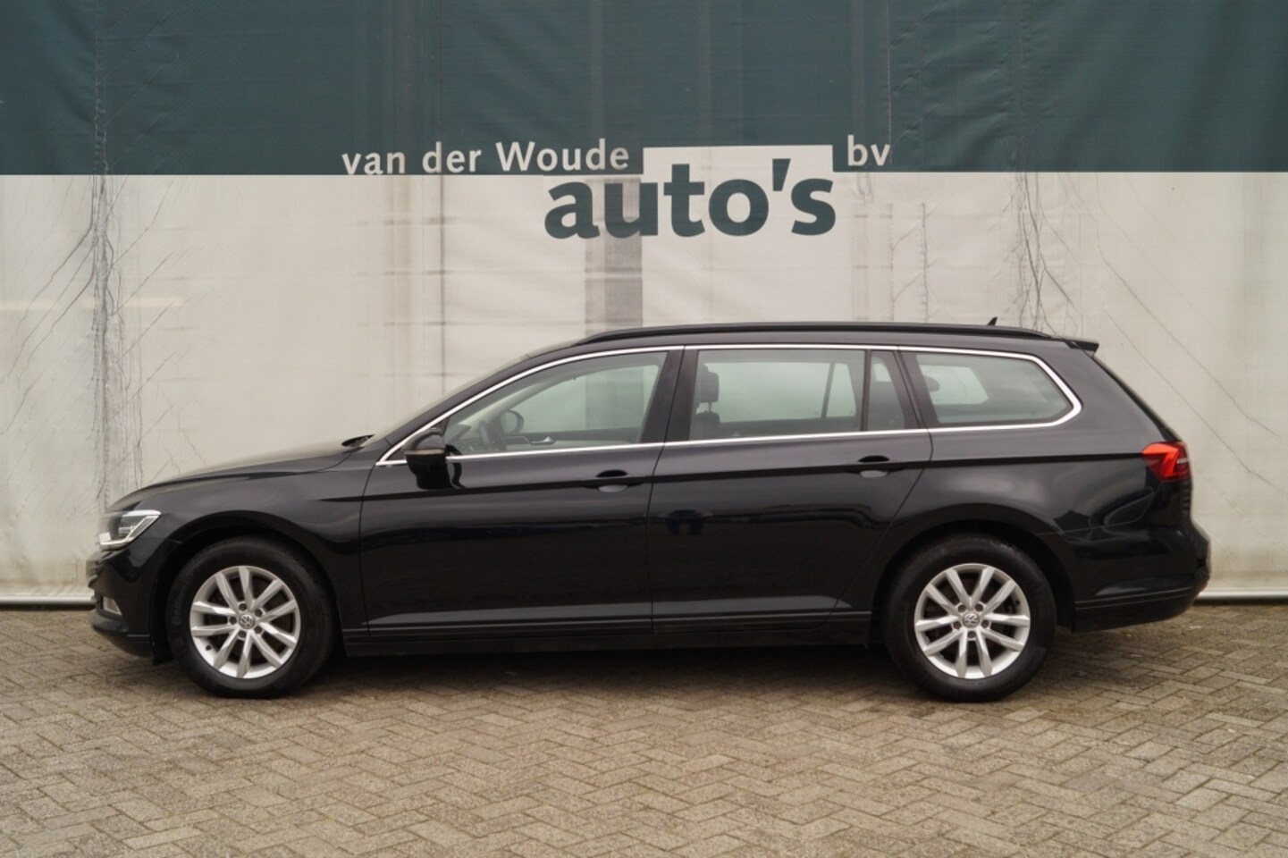 Volkswagen Passat Variant - 1.6 TDI 120pk Comfortline Business -LED-ECC-CAM- Bns - AutoWereld.nl