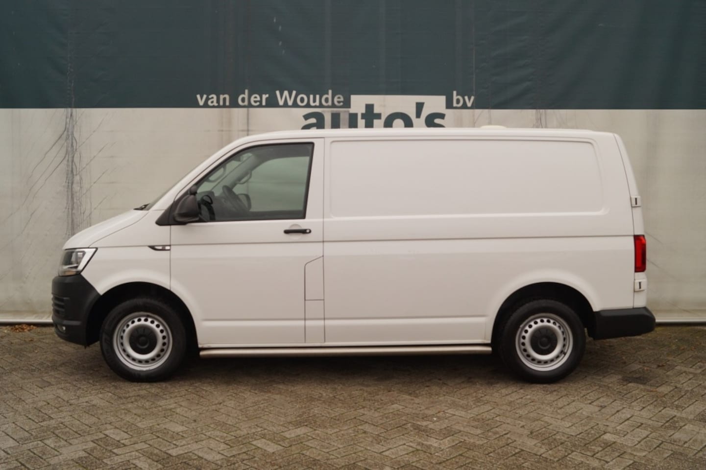 Volkswagen Transporter - 2.0 TDI Comfortline L1-H1 -AIRCO-PDC-CRUISE- - AutoWereld.nl