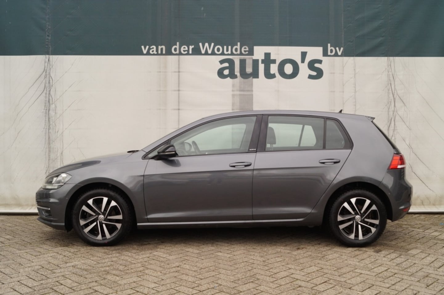 Volkswagen Golf - 1.0 TSI 115pk Life Edition -NAVI-ECC-PDC-CAM-DAB- - AutoWereld.nl