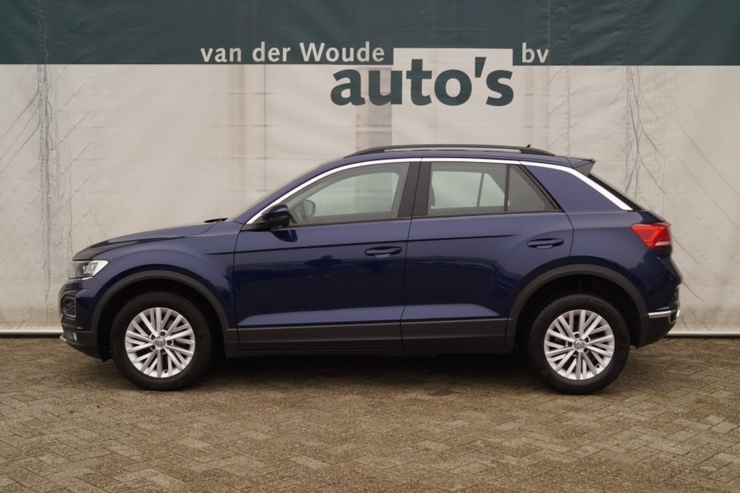 Volkswagen T-Roc - 1.6 TDI 115pk Style -NAVI-LED-ECC-DAB-PDC-CAM- - AutoWereld.nl