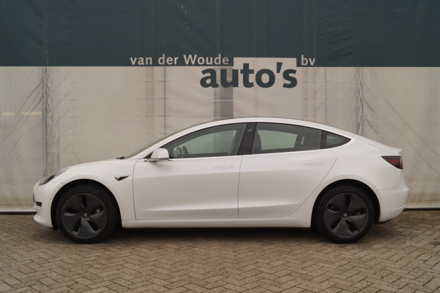 Tesla Model 3 - Standard RWD Plus 60kWh 238pk -LEER-PANO-CAM- - AutoWereld.nl