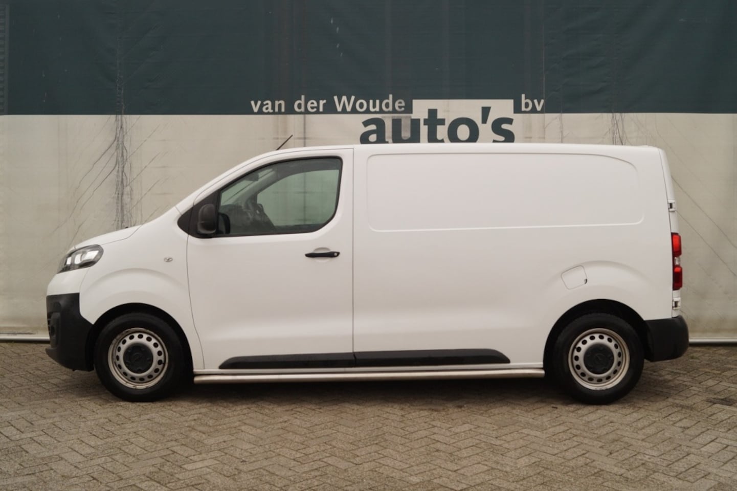 Opel Vivaro - 1.5 CDTI L2-H1 Edition -AIRCO-3-persoons-TREKHAAK- - AutoWereld.nl