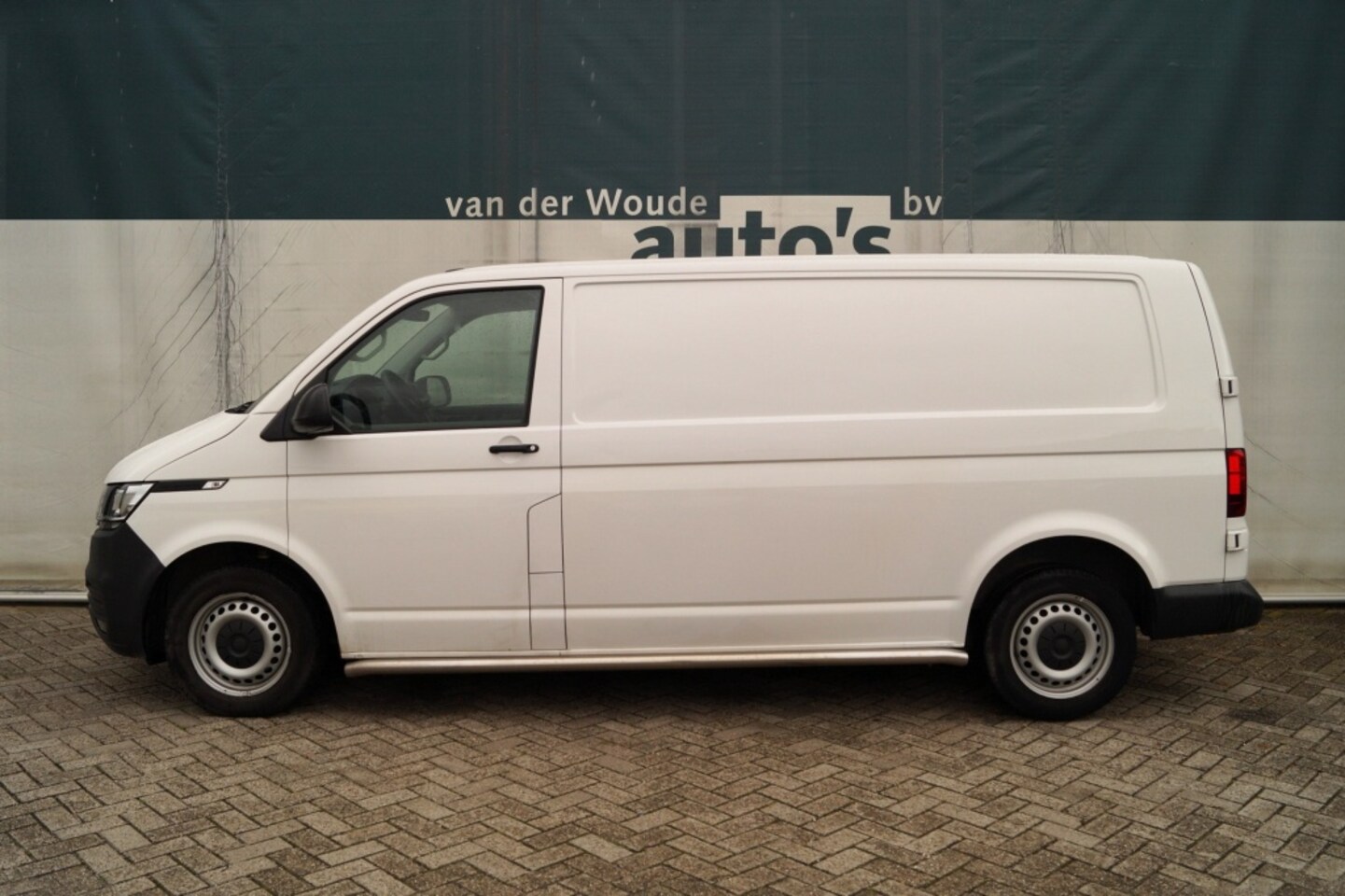 Volkswagen Transporter - 2.0 TDI L2-H1 Comfortline -AIRCO-PDC-CRUISE- - AutoWereld.nl