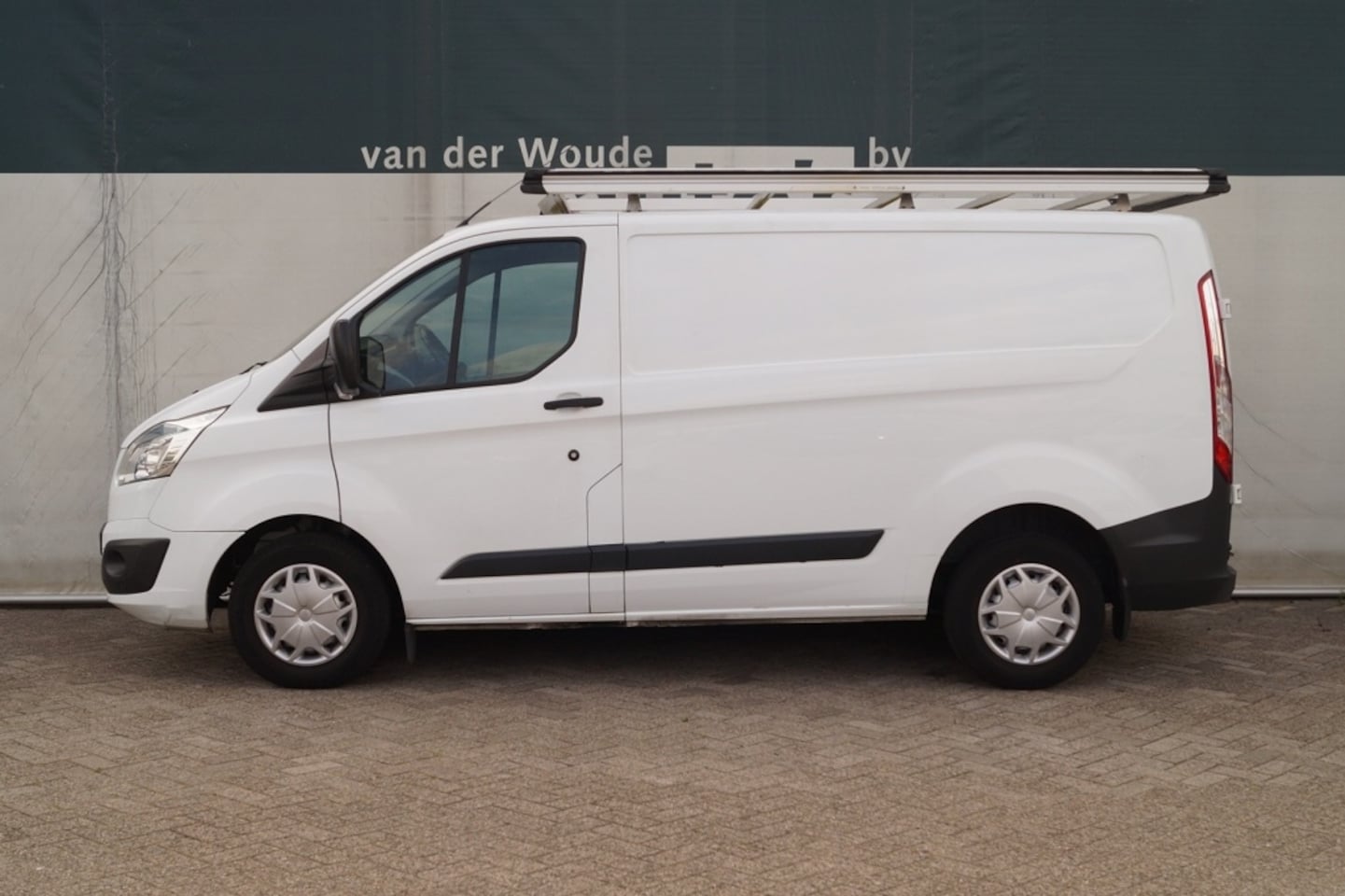 Ford Transit Custom - 2.2 TDCI 270wb L1-H1 Trend -AIRCO-CRUISE-PDC- - AutoWereld.nl