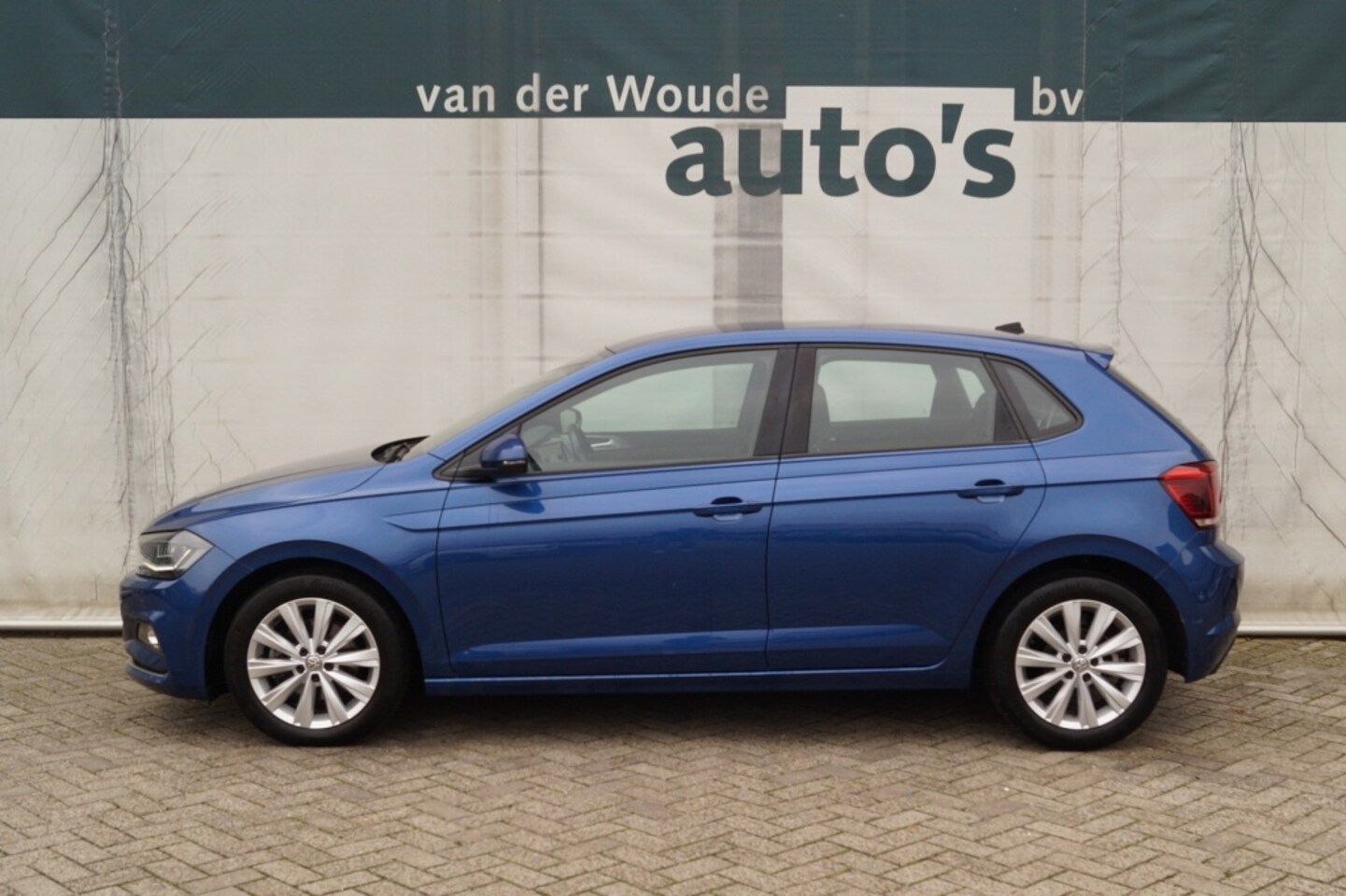 Volkswagen Polo - 1.0 TSI 115pk Highline -LED-ECC-PDC-NAVI-CAM- - AutoWereld.nl