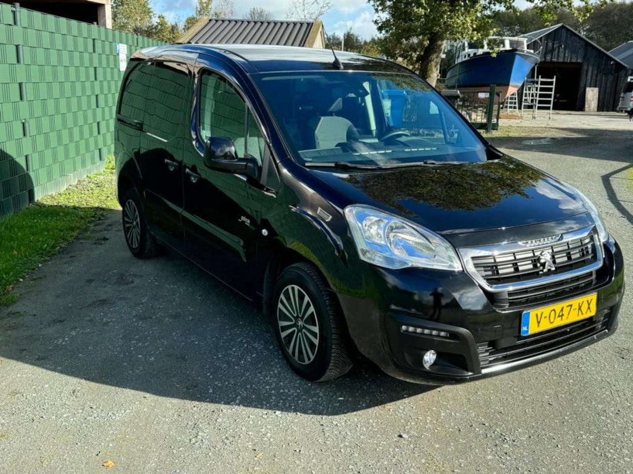 Peugeot Partner - 120 1.6 BlueHDi 120 L1 Premium Pack S&S - AutoWereld.nl