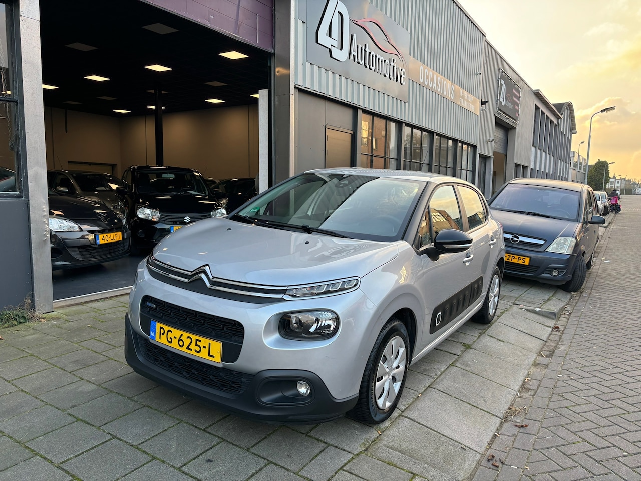 Citroën C3 - 1.2 PureTech Feel 105g 1.2 PureTech Feel 105g - AutoWereld.nl