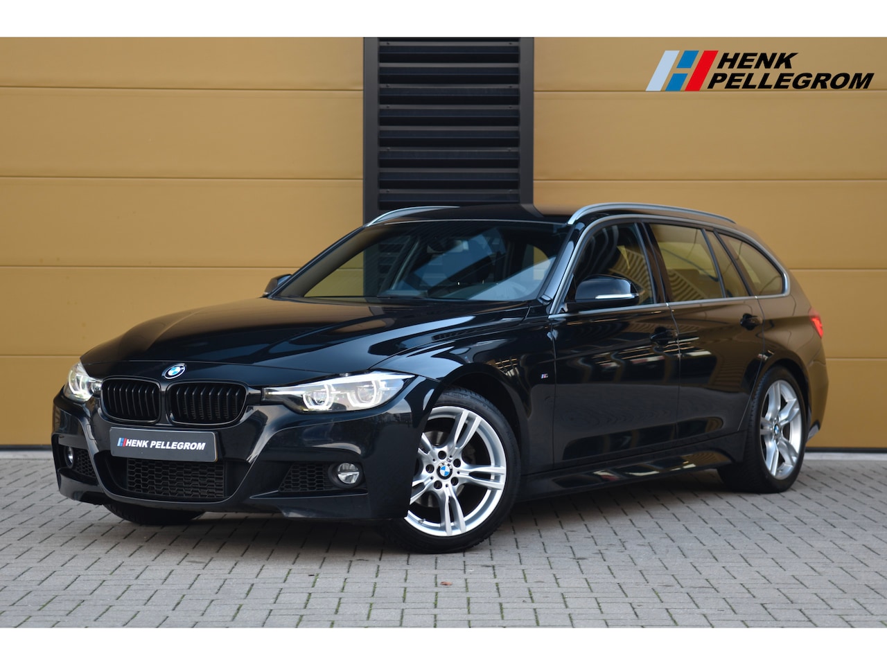 BMW 3-serie Touring - 318i M Sport * M Sportpakket * Navigatie Professional * Stoelverwarming * LED * - AutoWereld.nl