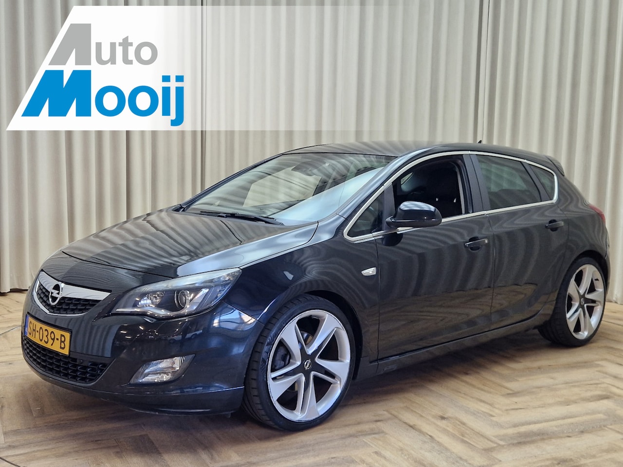 Opel Astra - 1.6 Turbo GT *Stoelverwarming* Navigatie / Cruise / Xenon / Trekhaak / ECC Clima / 20'' LM - AutoWereld.nl