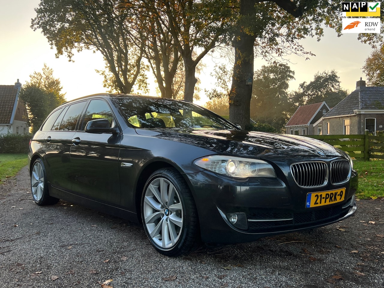 BMW 5-serie Touring - 530d High Executive | Pano + Leder + Navi + Cruise - AutoWereld.nl