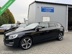 Volvo V60 - 1.6 D2 Momentum, Navi, Dealer onderhouden