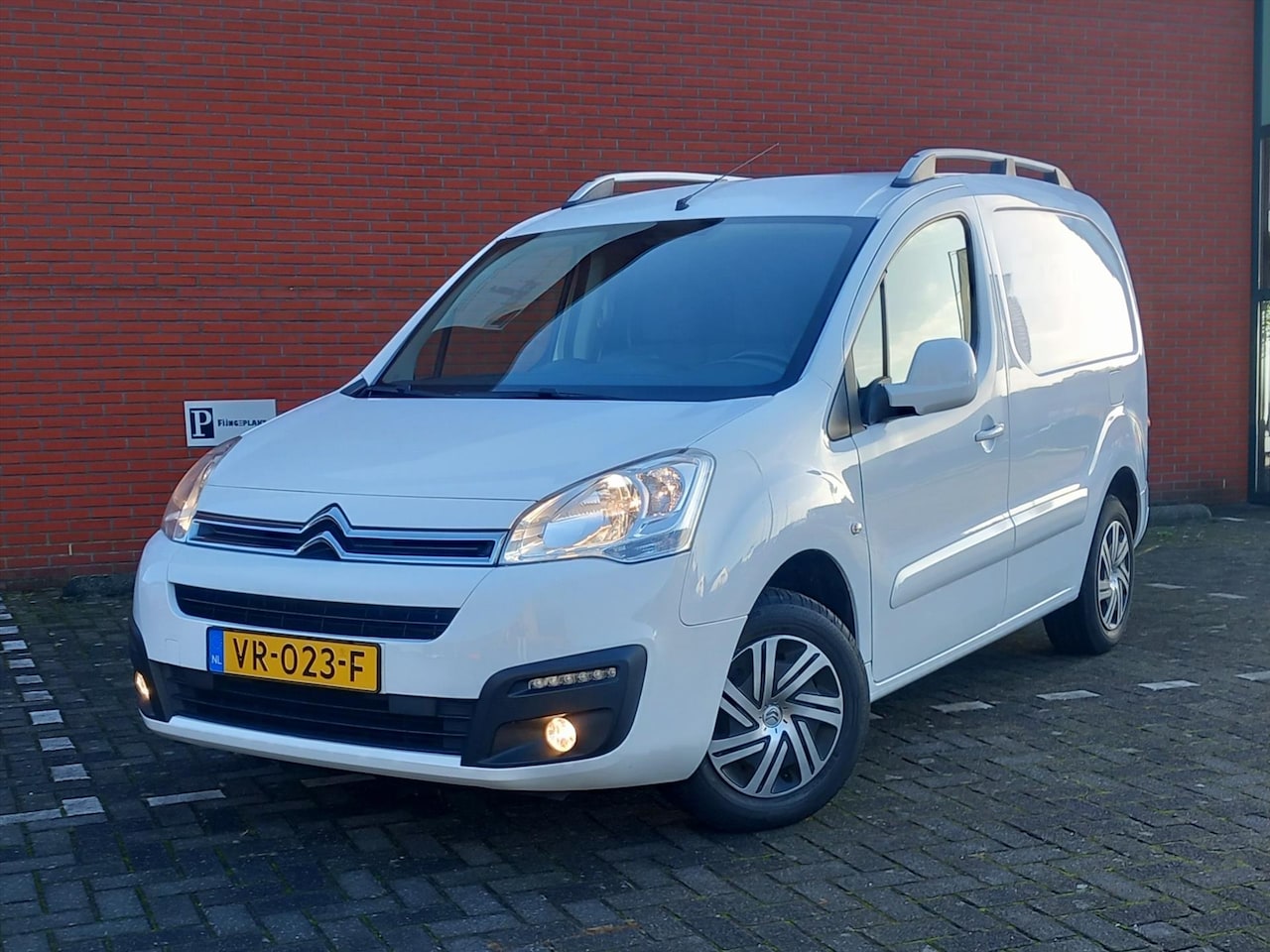 Citroën Berlingo - GB 1.6 BlueHDi 100pk 3 Zits Airco - AutoWereld.nl