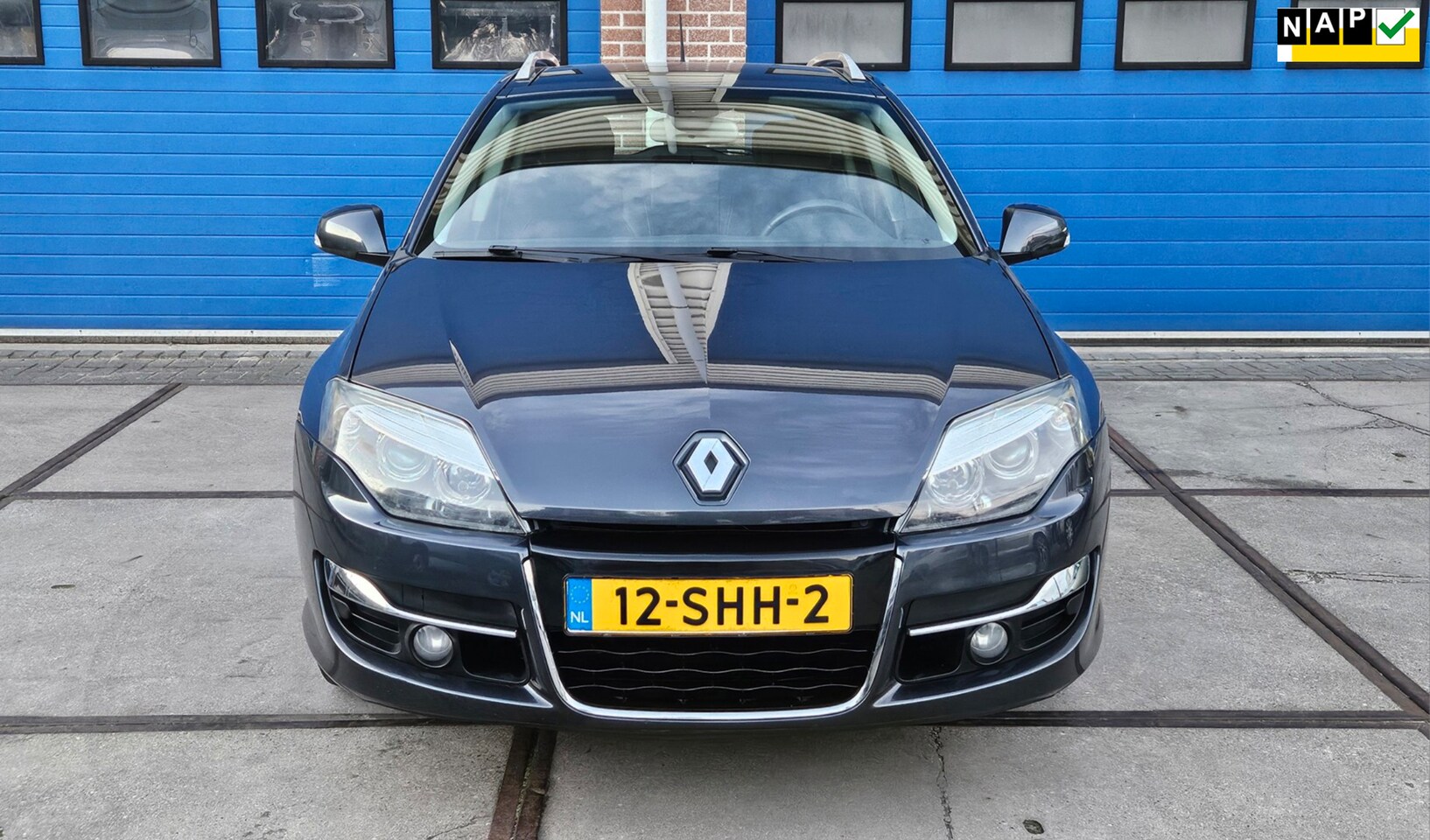 Renault Laguna Estate - 2.0 Dynamique *airco* navi - AutoWereld.nl