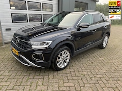 Volkswagen T-Roc - 1.5 TSI Style Automaat