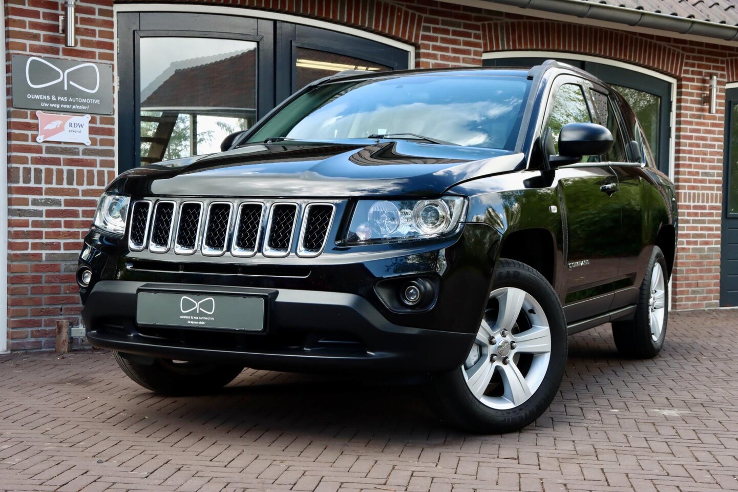 Jeep Compass - 2.0 Sport | AIRCO | BLUETOOTH | CRUISE CONTROL - AutoWereld.nl