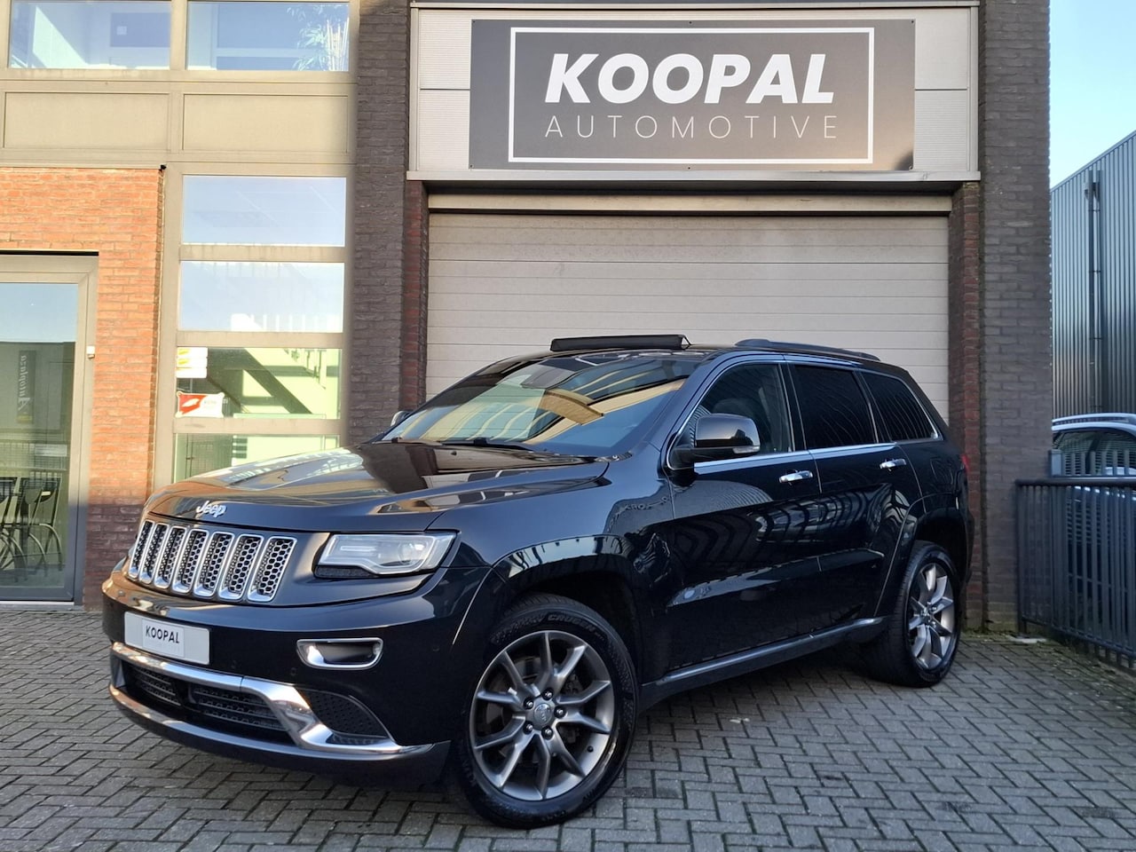 Jeep Grand Cherokee - 3.0 CRD Summit | Full Option | Marge | Grijskenteken - AutoWereld.nl