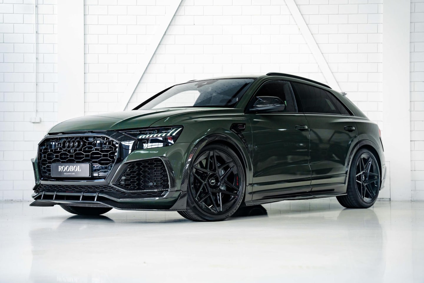 Audi RSQ8 - ABT Signature Edition 33 of 96 *Oak Green* - AutoWereld.nl