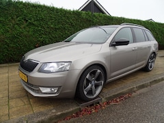 Skoda Octavia - 1.4 TSI GRT AMB BNS-Automaat-Navi-Cruise-Clima-Media-Blth