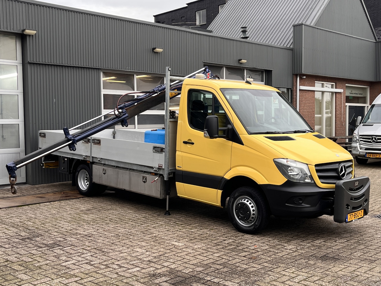 Mercedes-Benz Sprinter - 516 CDI 2.2 432 160pk Laadvermogen 1289kg Laadkraan Trekhaak 3500kg 2-Persoons Airco Telef - AutoWereld.nl