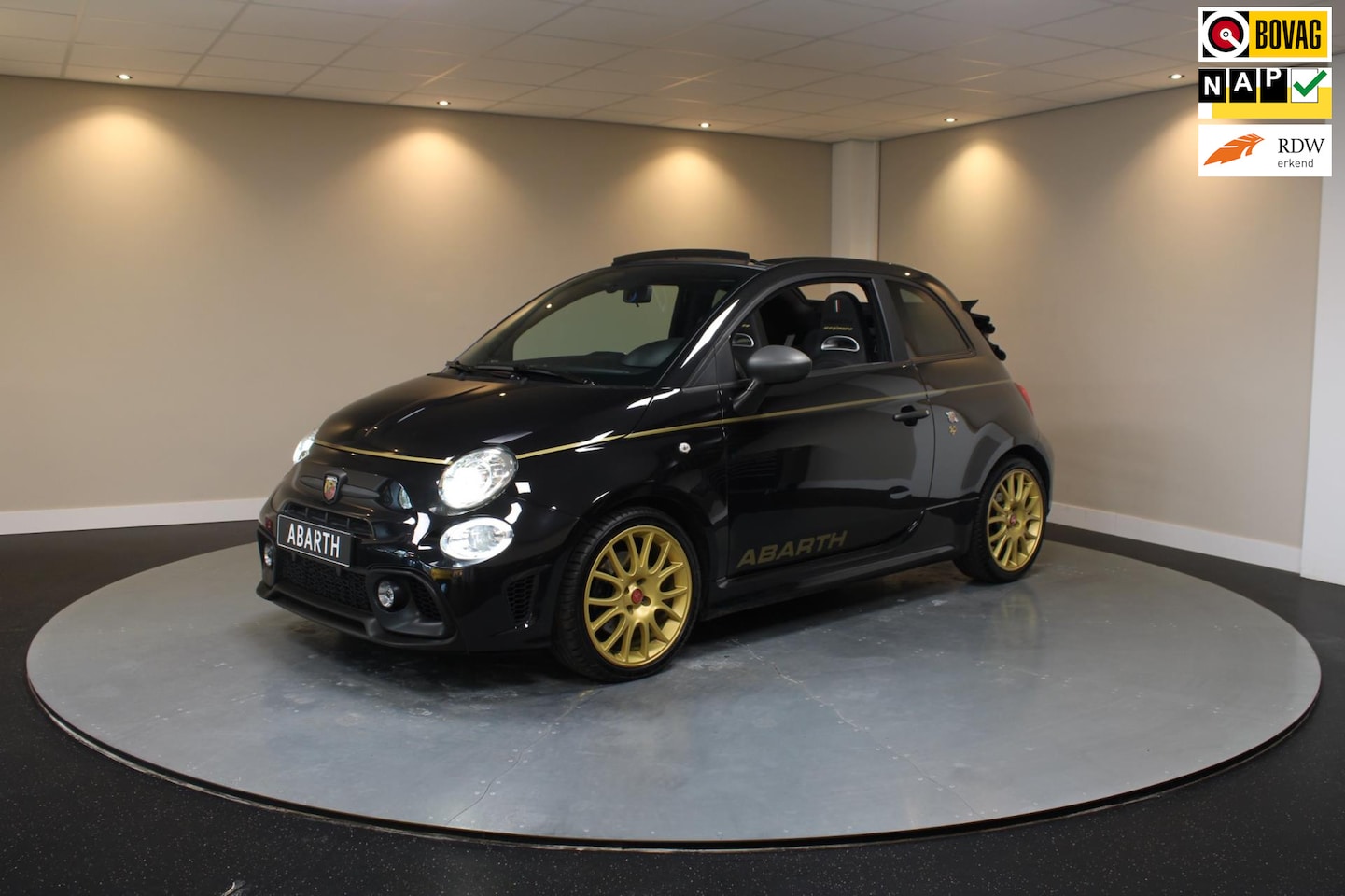 Abarth 595 - C 1.4 Turbo Scorpioneoro *1/2000 Limited Edition* - AutoWereld.nl