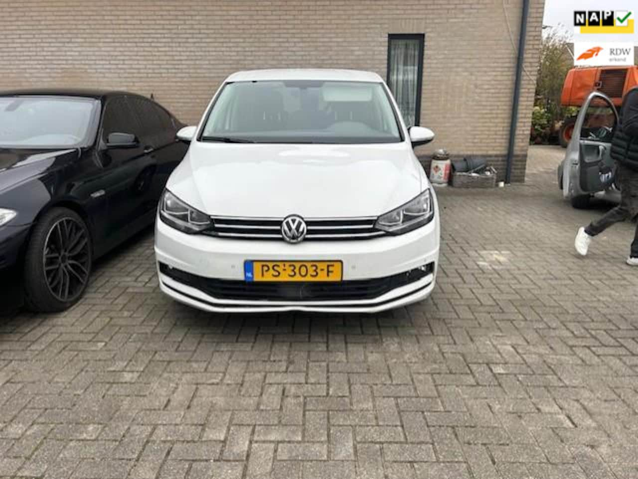 Volkswagen Touran - 2.0 TDI SCR Comfortline 2.0 TDI SCR Comfortline - AutoWereld.nl