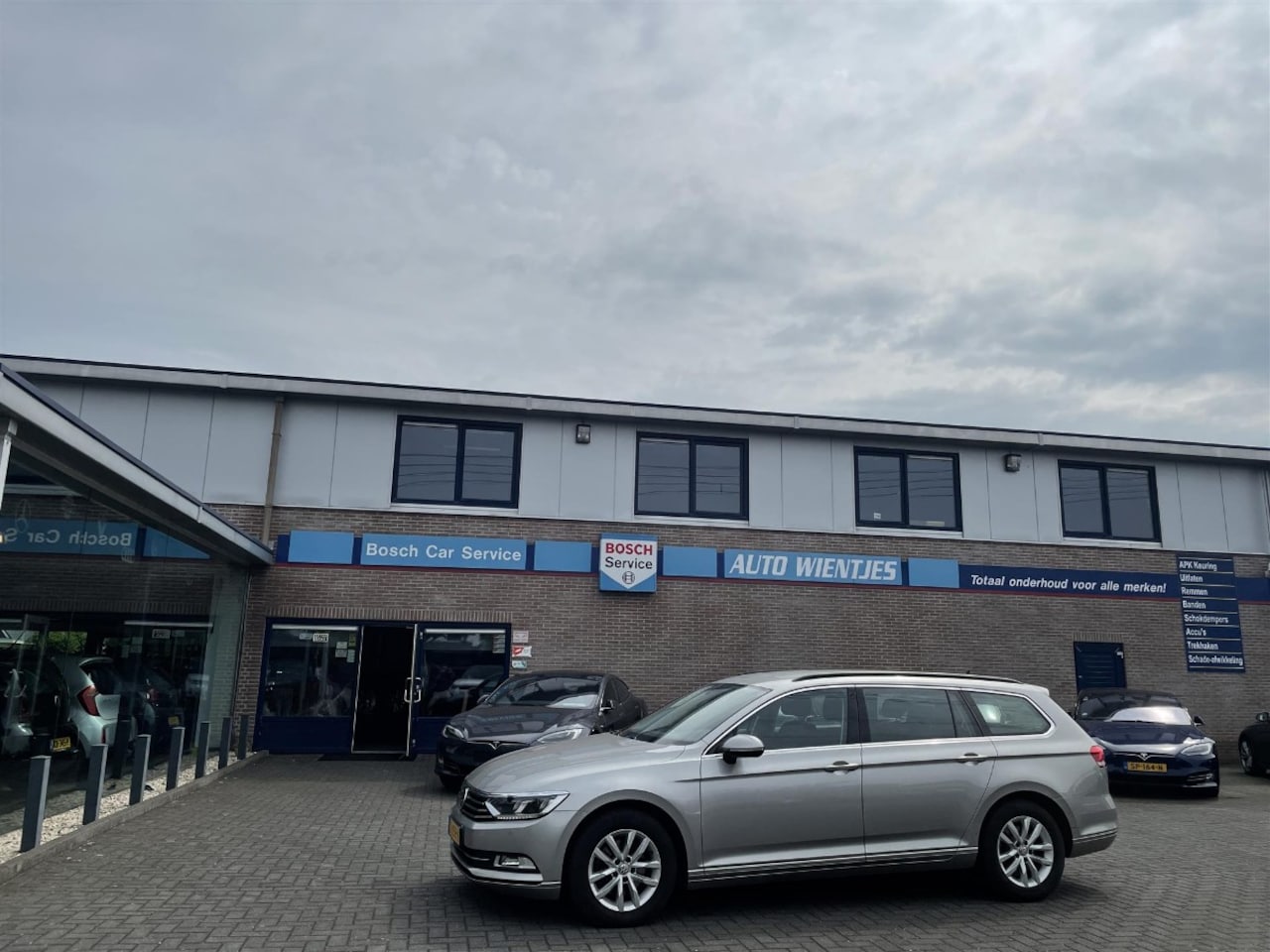 Volkswagen Passat Variant - 1.6 TDI 88KW | COMFORT | NAVI - AutoWereld.nl