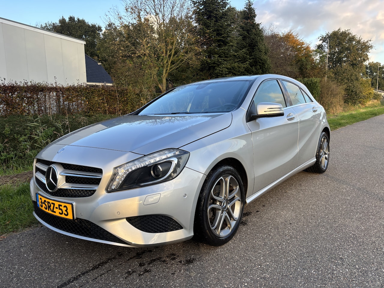 Mercedes-Benz A-klasse - 180 Ambition / AUTOMAAT / NAVI / CRUISE / 111dkm! NAP! - AutoWereld.nl