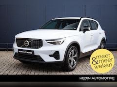 Volvo XC40 - 2.0 B4 Plus Dark | Trekhaak | Verwarmbare voorruit | Pilot assist | Elektrische voorstoele