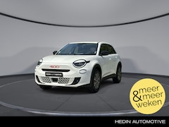 Fiat 600e - RED 54 kWh 400km WLTP actieradius | Navi via Apple/Android | Parkeersensor achter